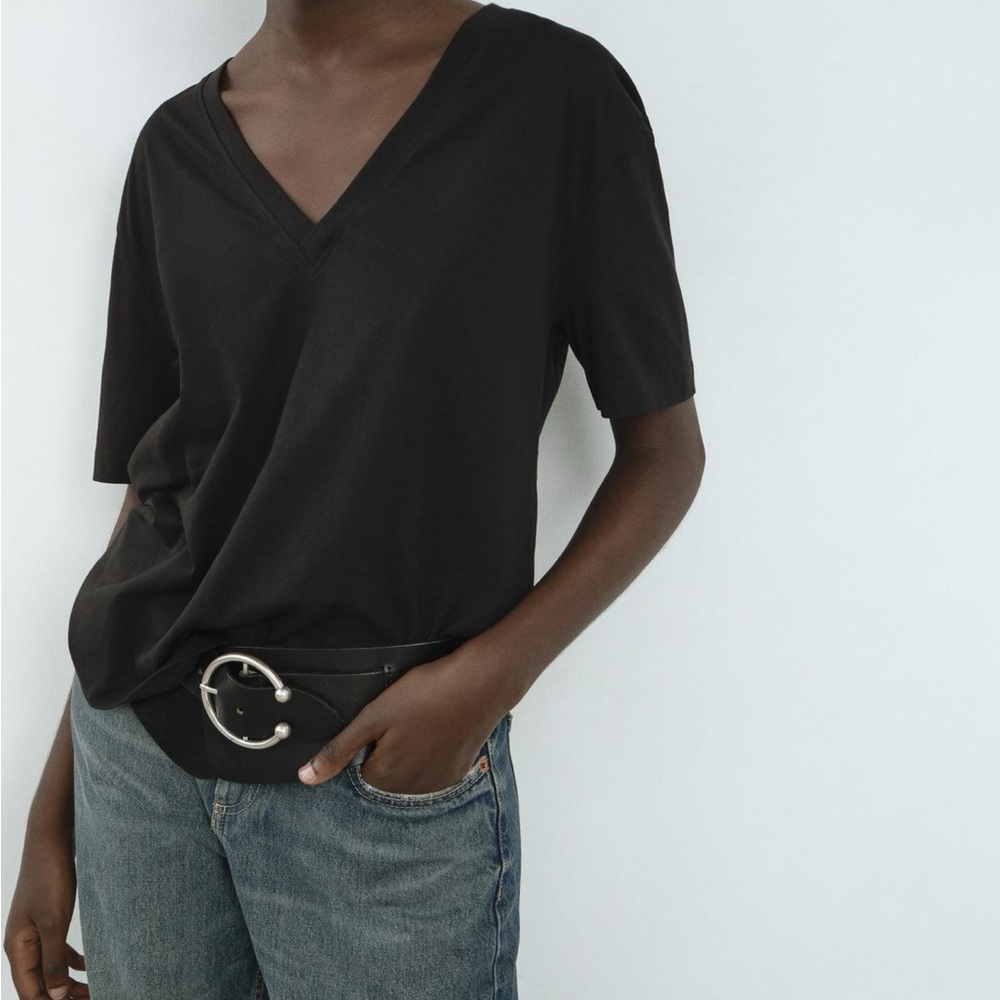Zara Black V-neck boxy t-shirt.  Style just dropped at Zara.